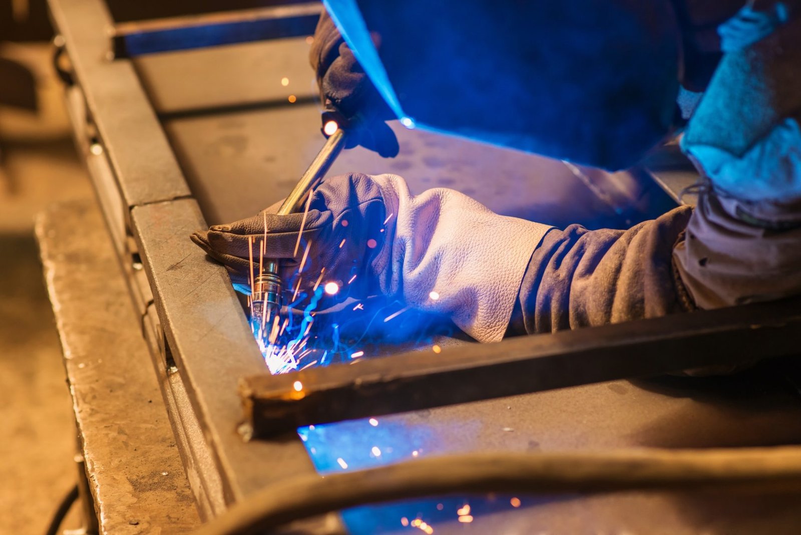man welding 1 e1638236671480